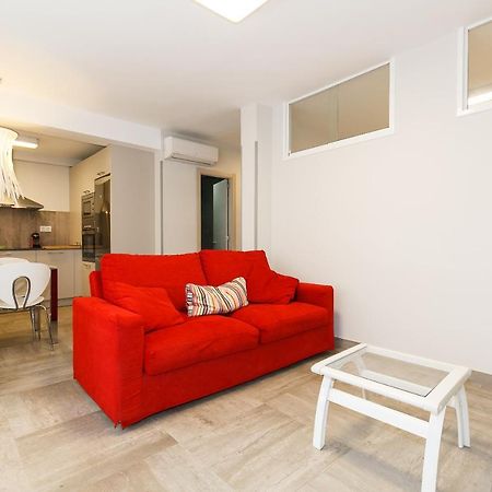 Uhc Alexis Family Apartments Салоу Екстериор снимка