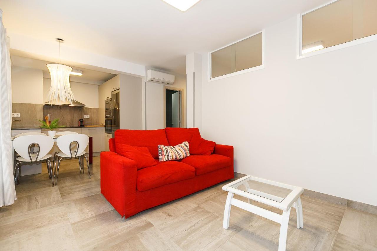 Uhc Alexis Family Apartments Салоу Екстериор снимка