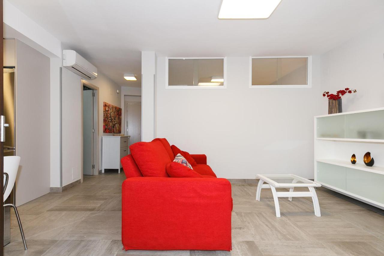 Uhc Alexis Family Apartments Салоу Екстериор снимка